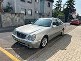 Mercedes-Benz Mercedes E220 cdi W210 - Mercedes-Benz E 220 aus 2001: Cdi