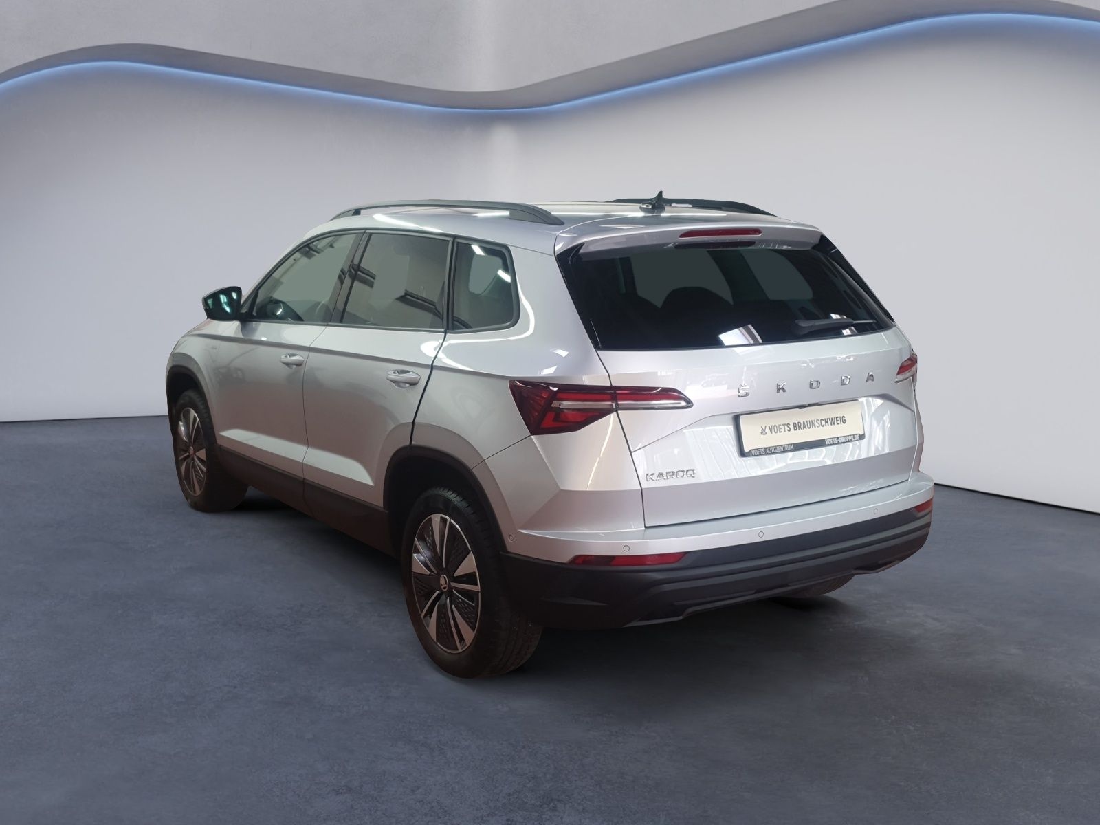 Skoda Karoq Tour 2.0 TDI DSG LED+SHZ+ACC imagem 3