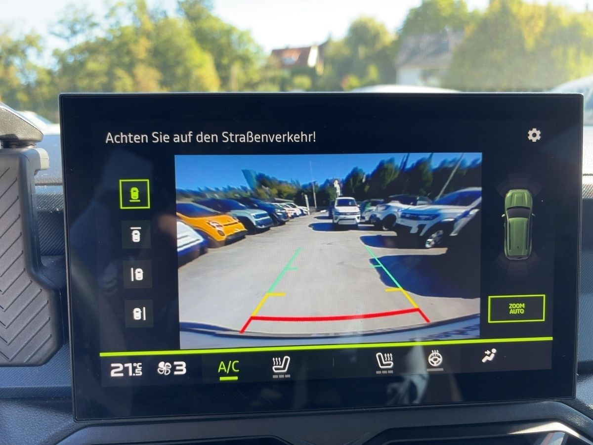 Fahrzeugabbildung Dacia Duster Journey TCe 130 4x4 AHK Kamera SHZ - mit KI generiert/bearbeitet