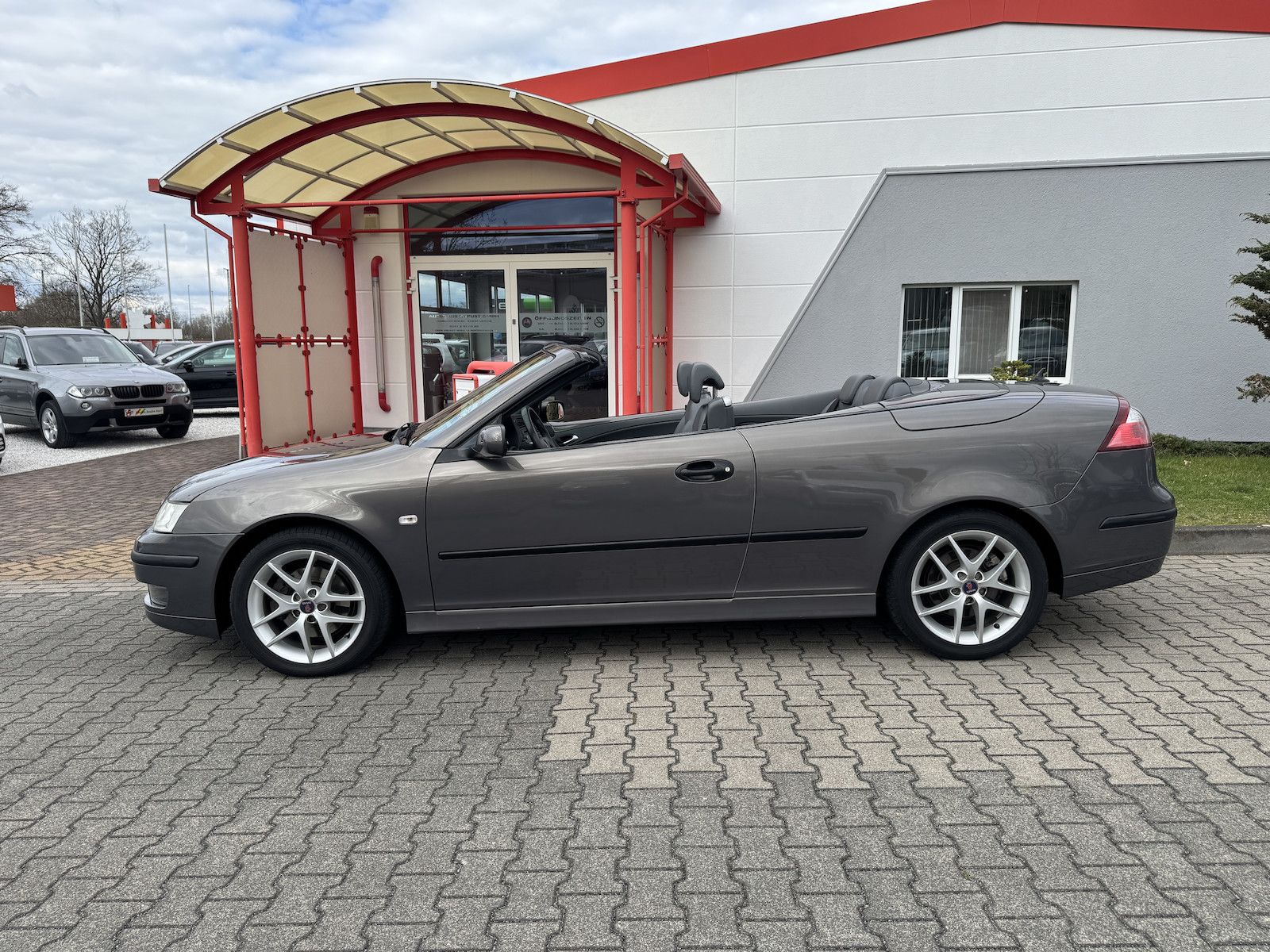 Fahrzeugabbildung Saab 9-3 1.9 Cabrio Automatik/StandHz/Leder/Navi/Ahk