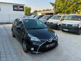 Toyota Yaris Hybrid Comfort*Navi*Klimaauto*Kamera* - Toyota Yaris: Schwarz