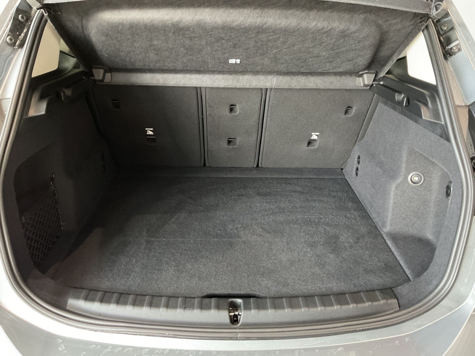 Fahrzeugabbildung BMW 220i |Anhängerkuppl. |Komfortzugang |Parking Ass