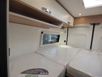 Bild 15 Mooveo VAN 63 EB Navi TV Solar Doppelbettumbau