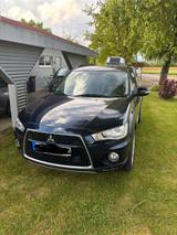 Mitsubishi Outlander 2.2 DI-D+ MIVEC Intense 4WD Intense - blaue Mitsubishi Outlander