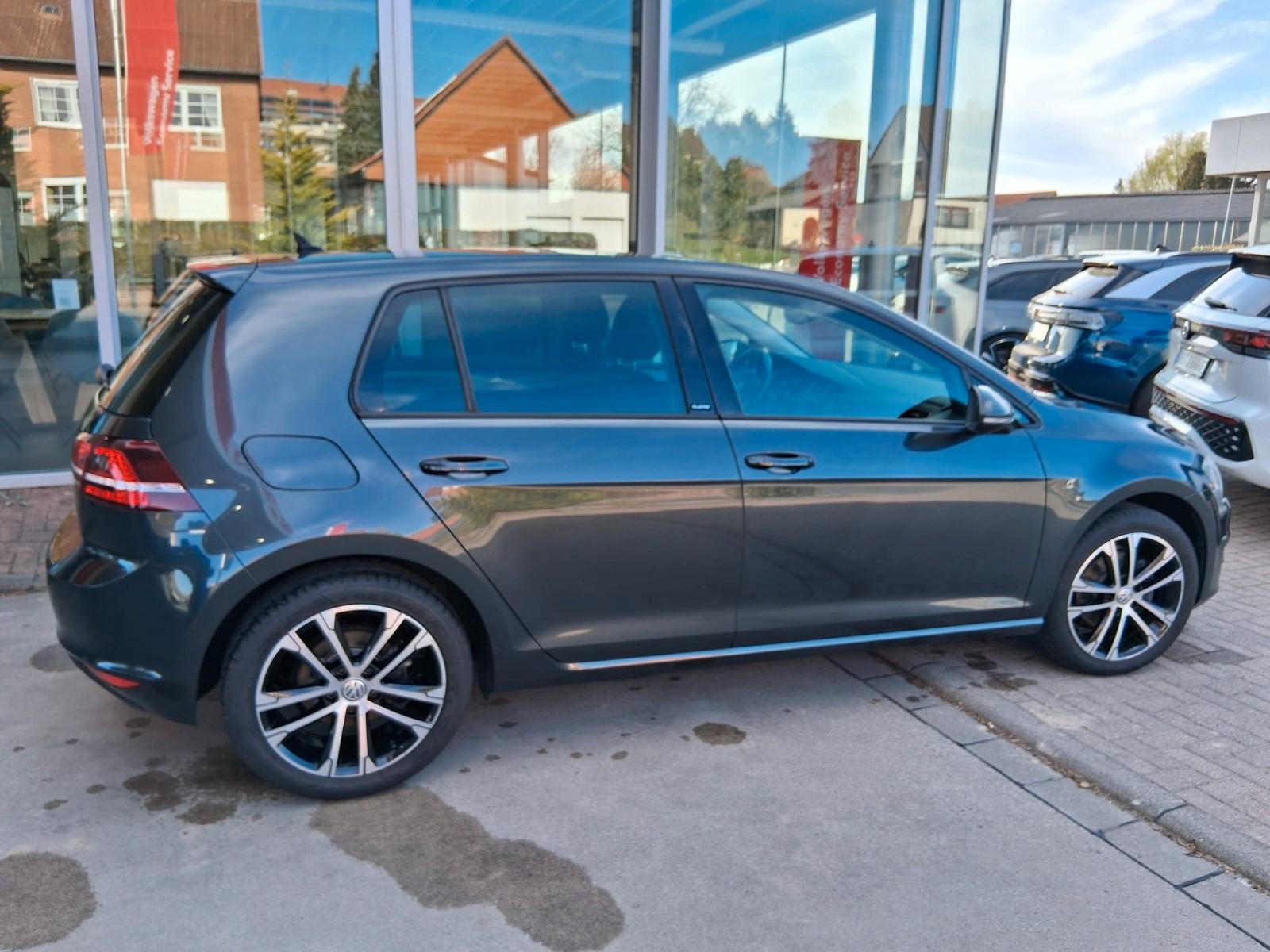 Volkswagen Golf VII Comfortline *Pano*Xenon*