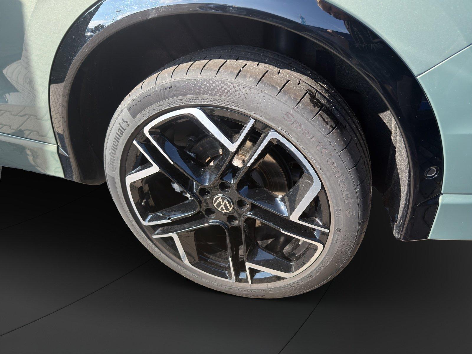 Volkswagen Tiguan 2.0 TSI DSG 4MOTION R-Line | PANO | AHK |