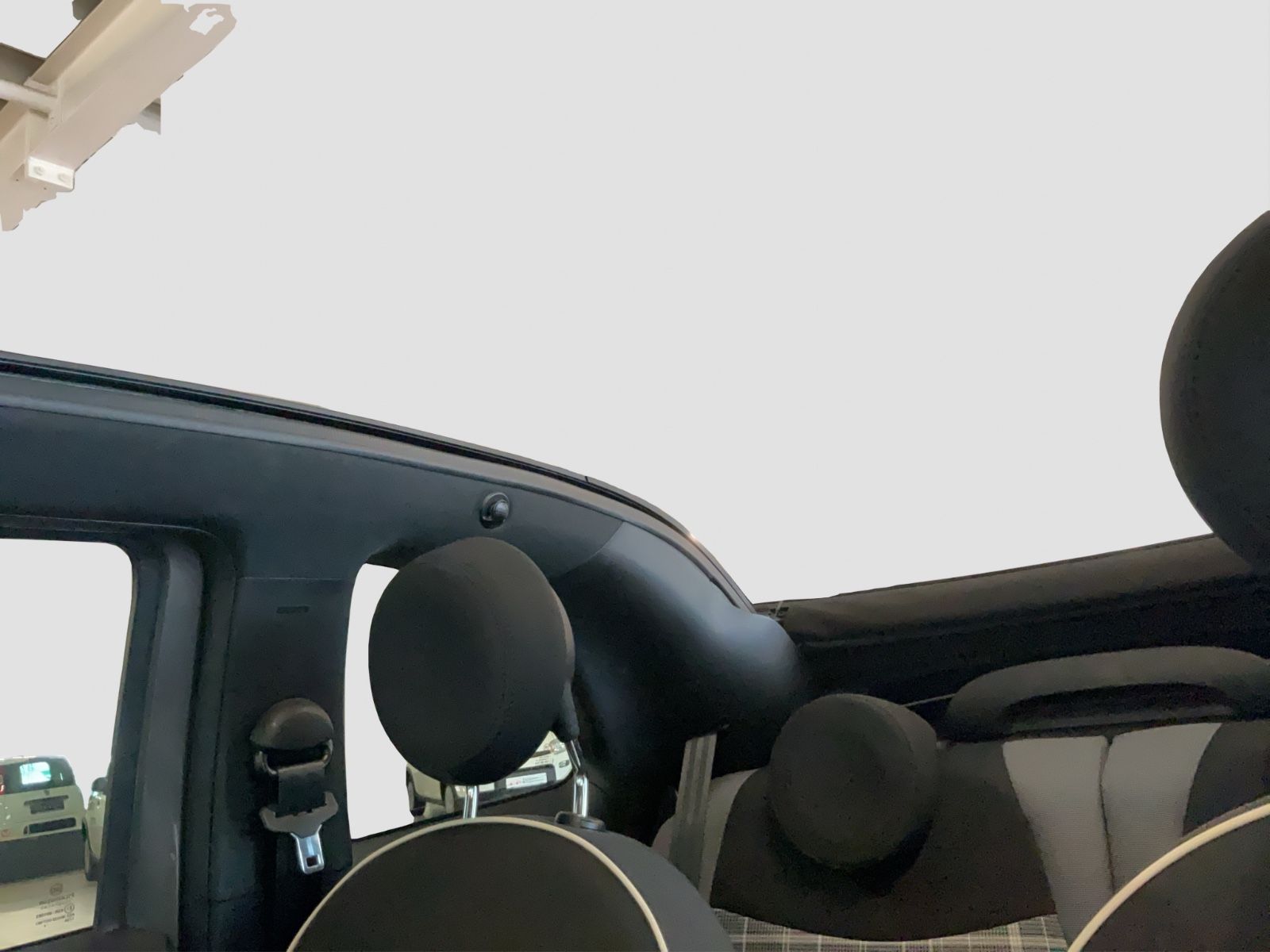 Fahrzeugabbildung Fiat 500C 1.0 Lounge + 8-fach bereift