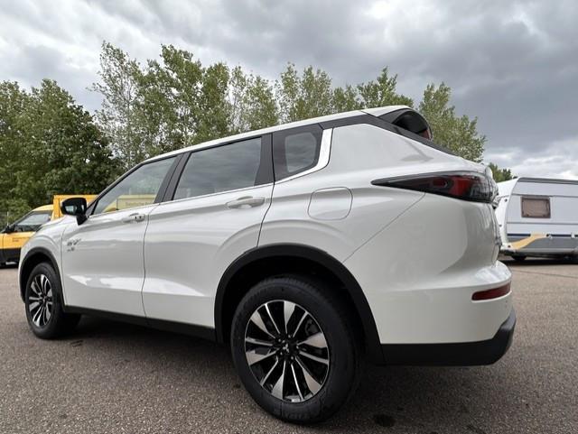 Mitsubishi Plug-in Hybrid Outlander