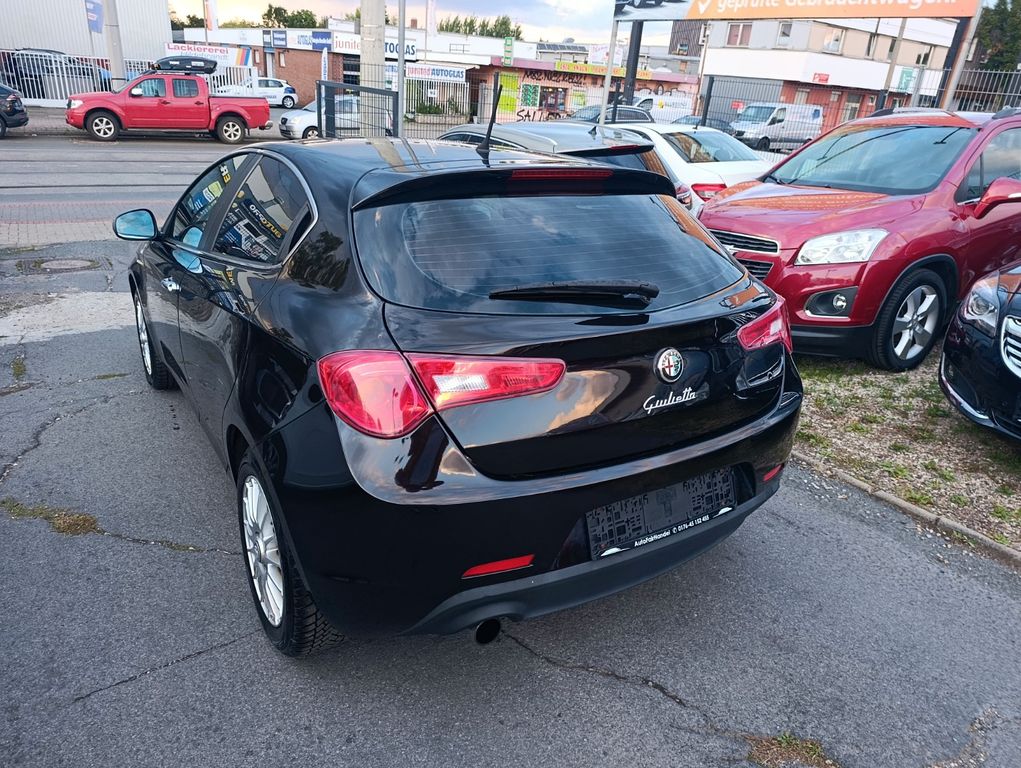 Alfa Romeo Giulietta Super*SITZH*KLIMA-A*LED*SPORT*TÜV03.26