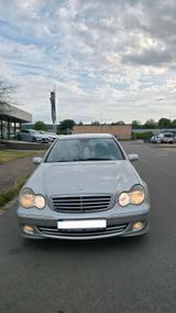 Mercedes-Benz C 220 CDI AVANTGARDE Avantgarde w203 - Mercedes-Benz C 220 mit Diesel-Antrieb: Limousine, W203 Cdi