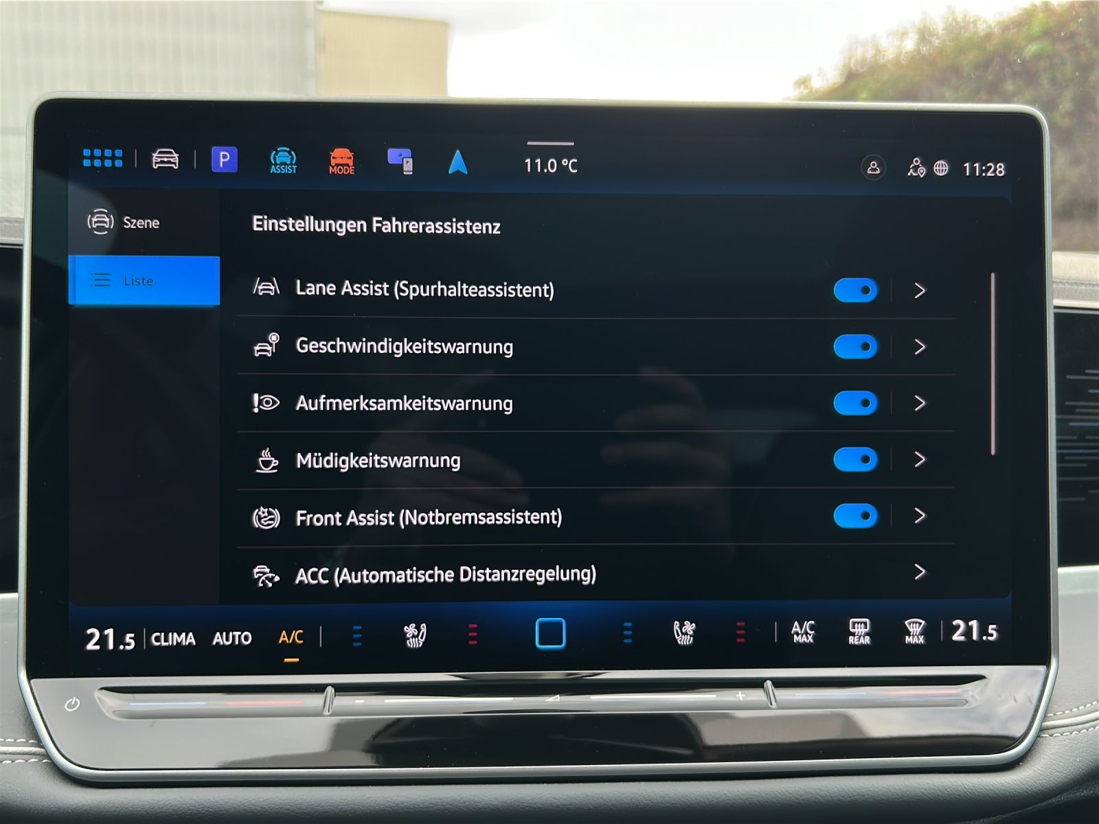 Fahrzeugabbildung Volkswagen Passat Elegance TDI DSG LED ACC 18" AHK Leder Pa