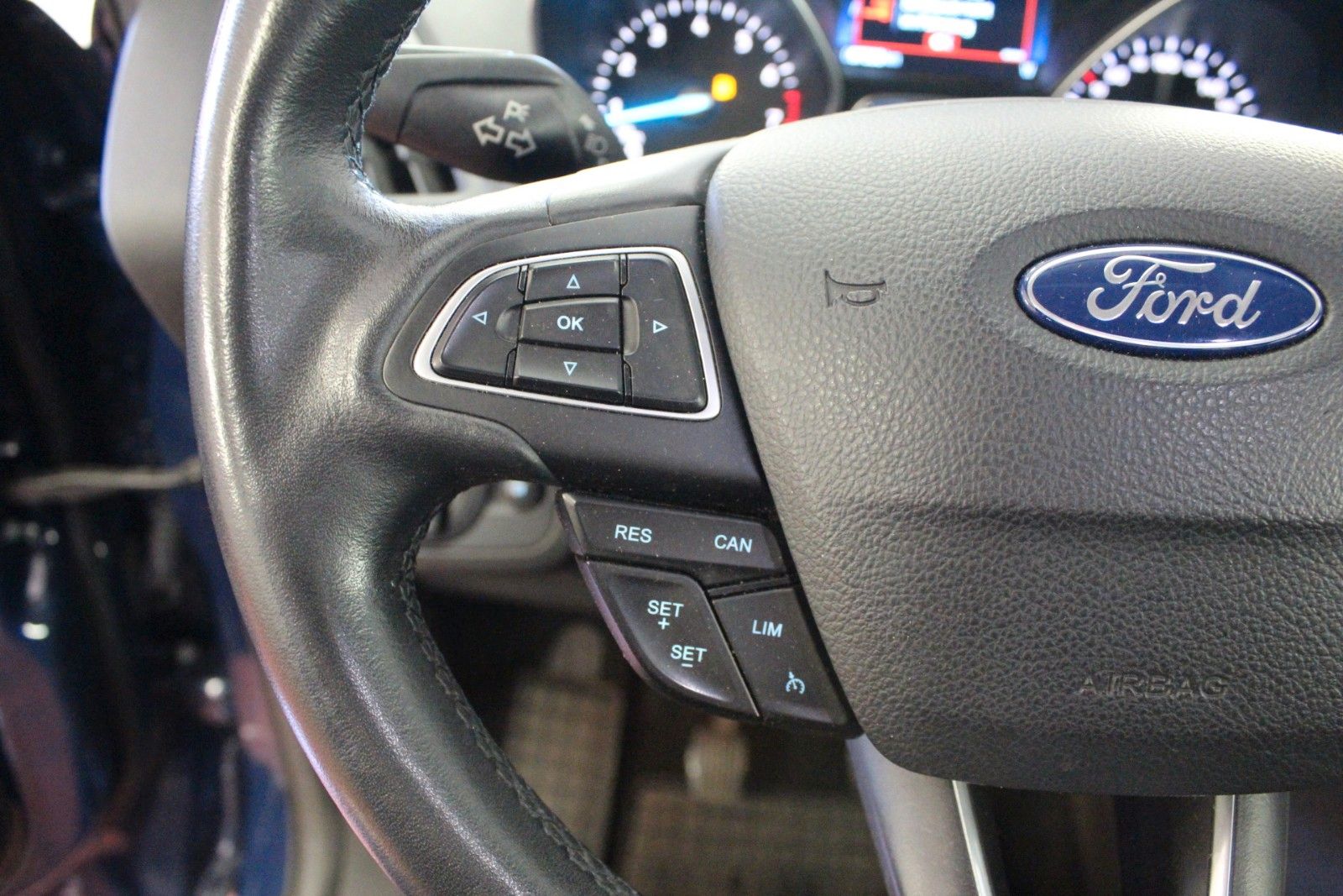 Fahrzeugabbildung Ford Kuga 1,5 Trend 4x2 Gewerbespecial