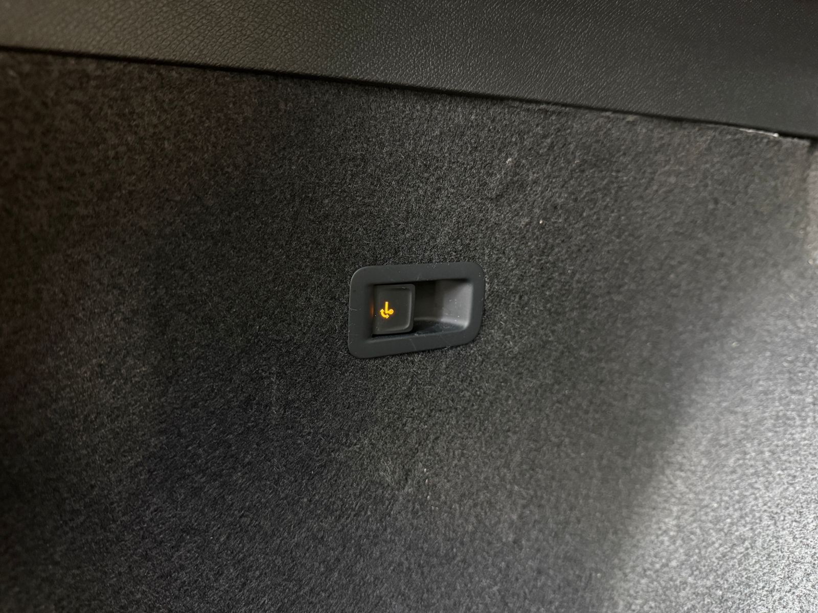 Fahrzeugabbildung CUPRA Formentor VZ e-Hybrid AHK PANO LED LEDER