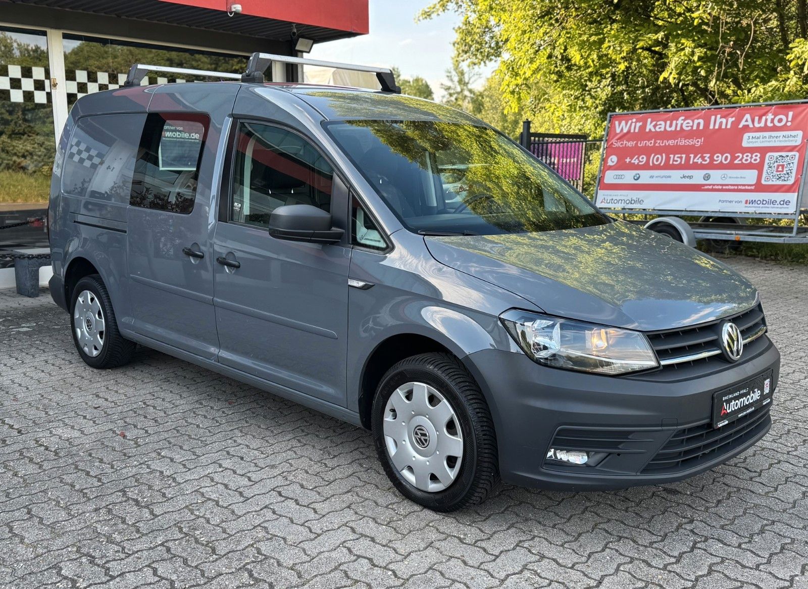 Volkswagen Caddy Maxi - 1