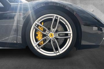 صورة 9 لـ 2017 Ferrari 488 GTB