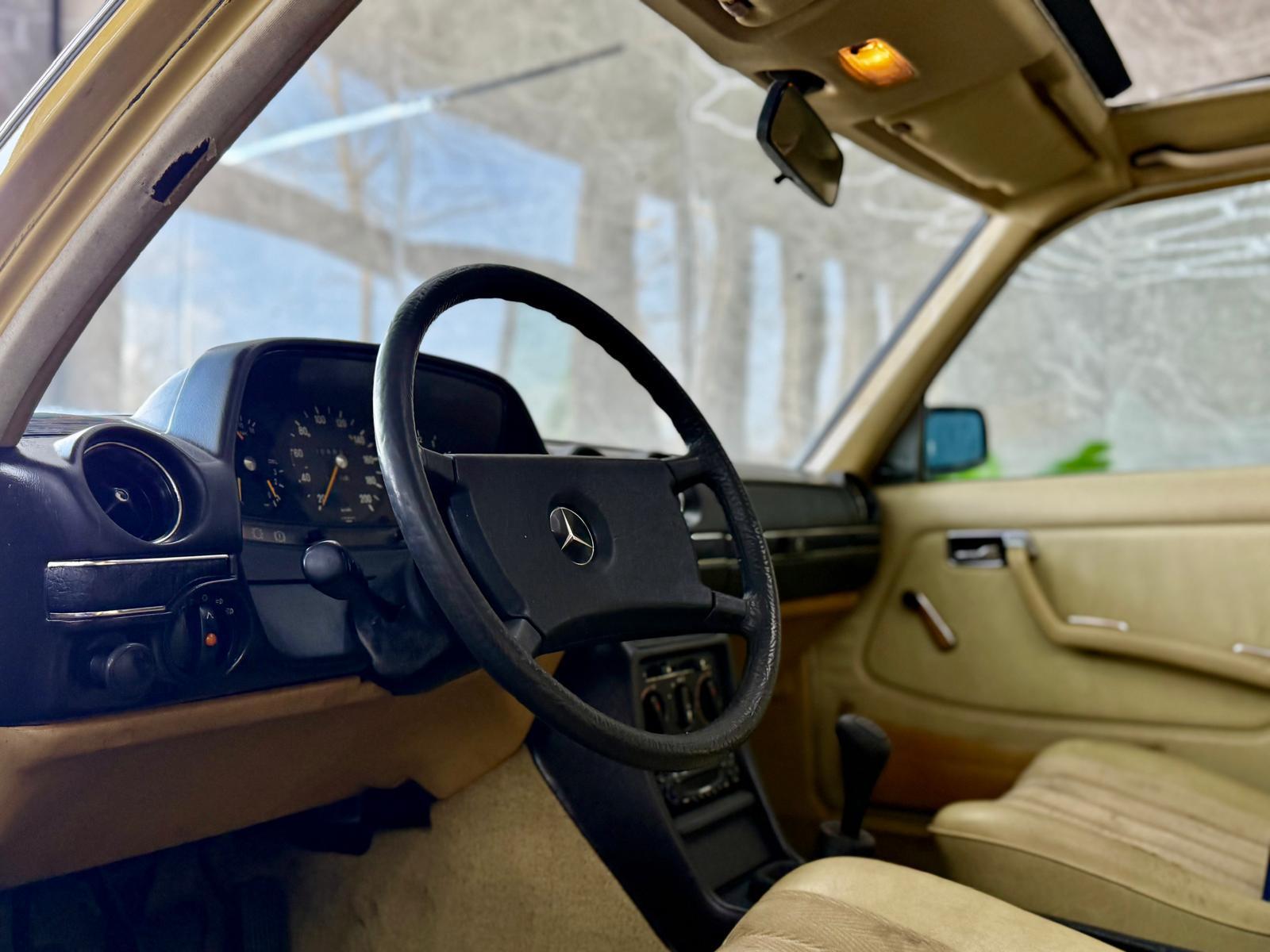 Mercedes-Benz 230 E " Restaurationsbasis | Oldtimer Klassiker"