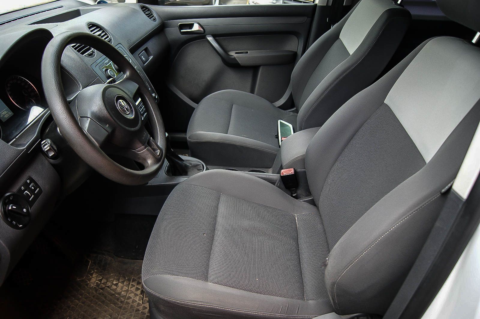 Fahrzeugabbildung Volkswagen Caddy 1.6TDI Trend 5-Sitze ANHZV 2x Schiebetüren
