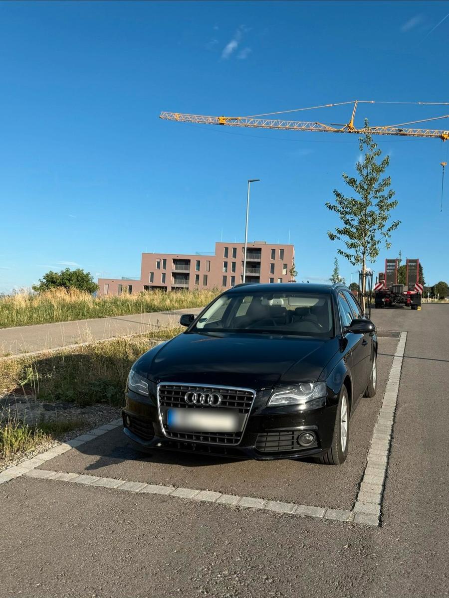 Audi A4 2011 — rear view