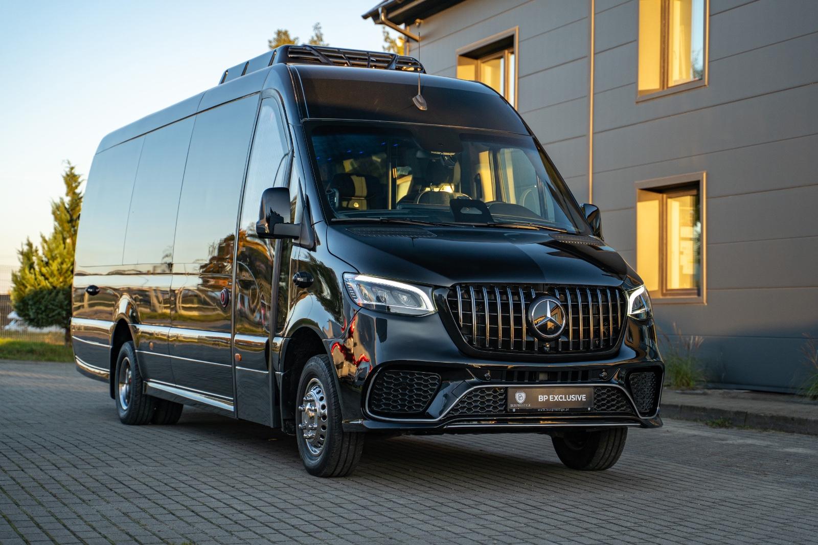 Mercedes-Benz Sprinter 519 XXL Luxury Panorama Bus