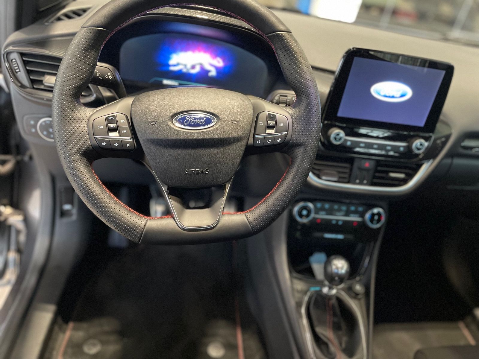 Fahrzeugabbildung Ford Puma ST-Line / Navi/LED/Winter-Paket
