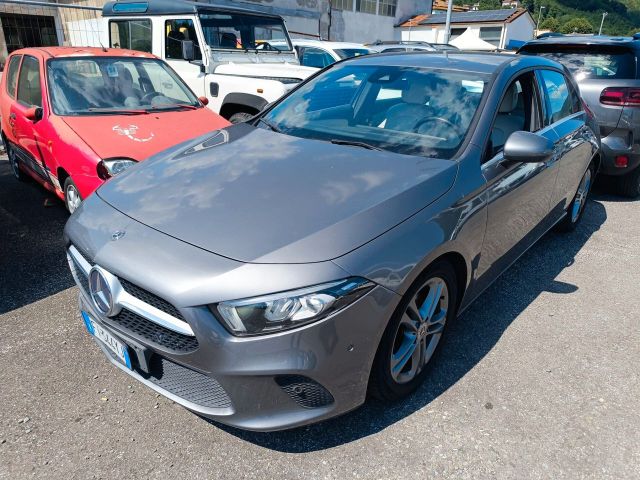 MERCEDES-BENZ Mercedes-benz A 180 d Automatic Premium