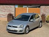 Volkswagen Golf Comfortline BMT - Cars in Halle: Kleinwagen
