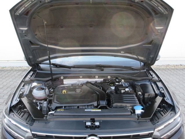 Passat Variant 1.5 TSI LED/NAVI+VZE+RFK/BUSINNES