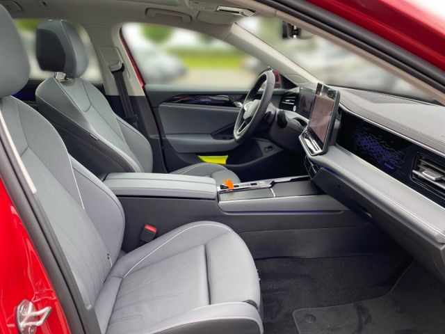 Passat Elegance 2.0 TDI StandHZG AHK Panodach Na