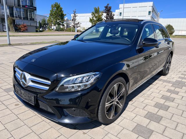 Mercedes-Benz C 300 T de 9G TRONIC/SPORT/COMAND/SHZ/LED/PANO/