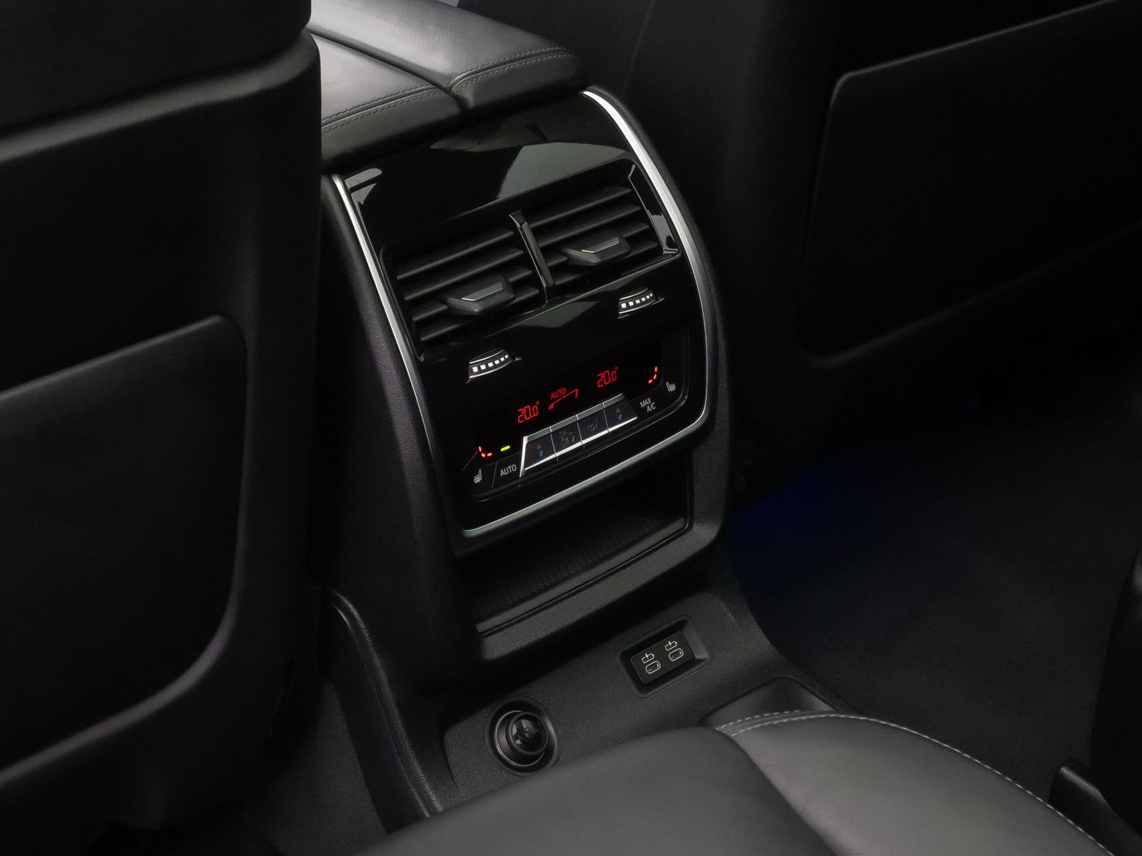 Fahrzeugabbildung BMW X7 M60i xD 360°SkyLounge Individual-Voll 23Zoll