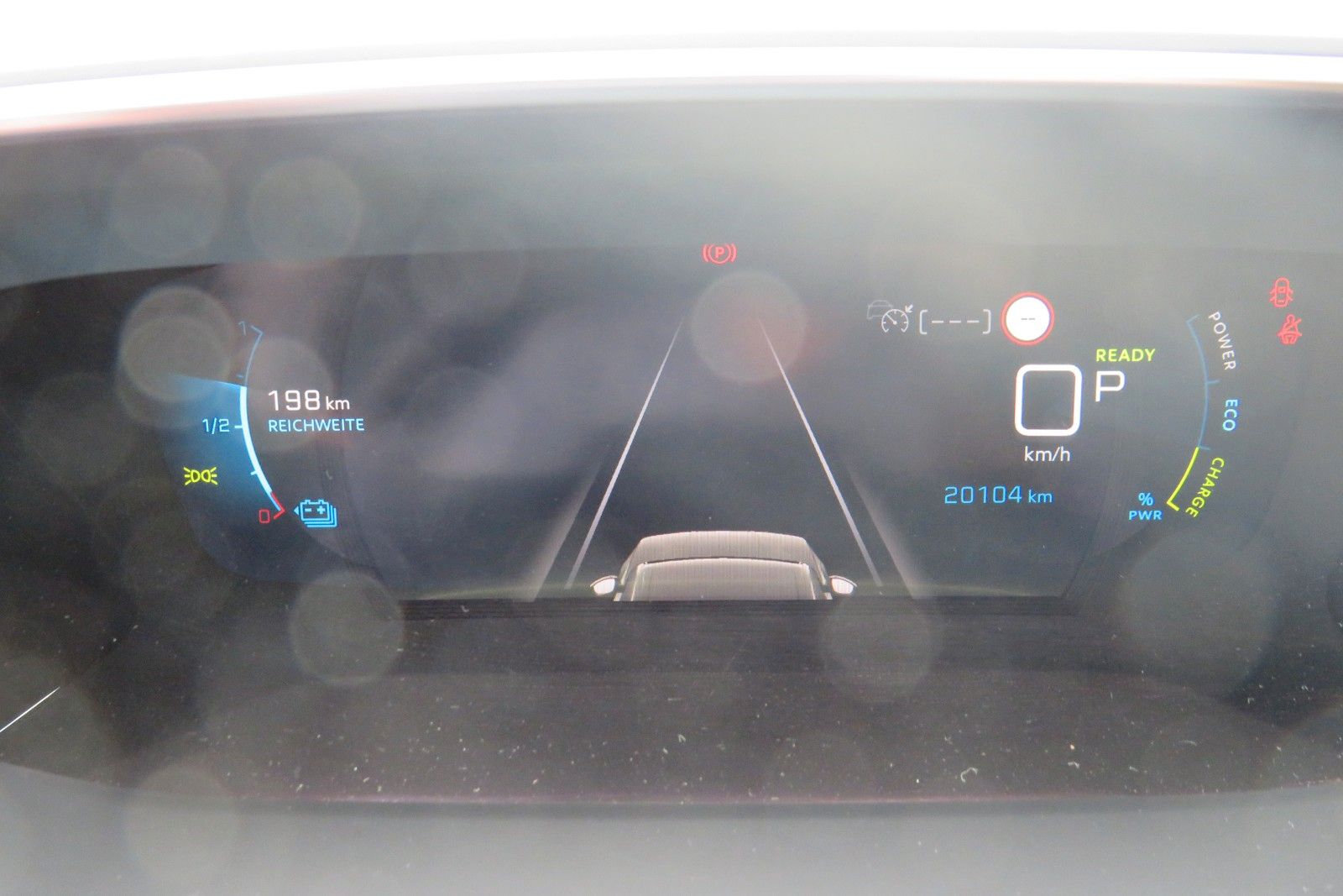 Fahrzeugabbildung Peugeot 2008 e- Allure Pack NAVI KAMERA ACC PDC SITZH 1H
