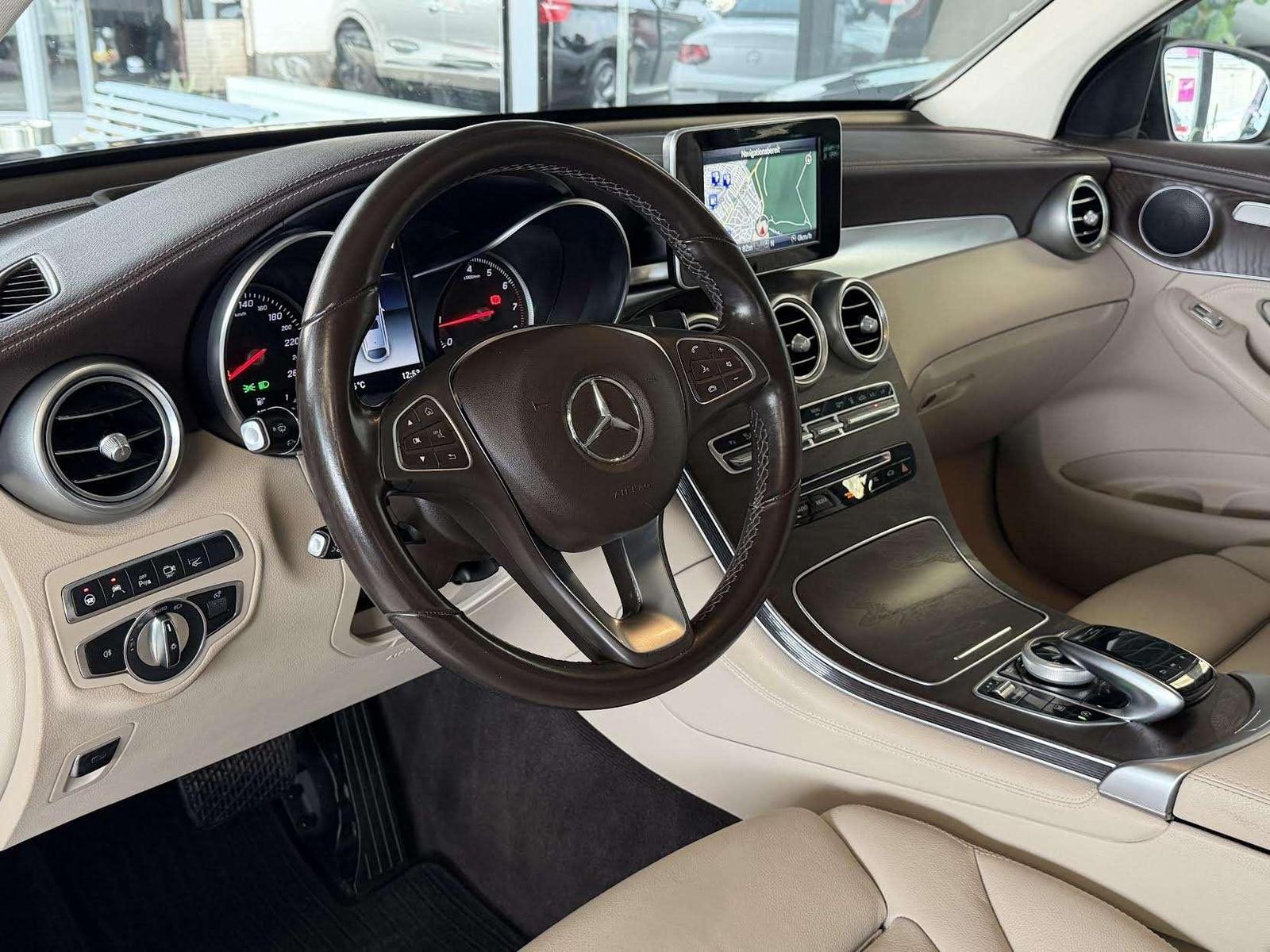 Mercedes-Benz GLC 300 GLC 300 COUPE AMG LINE 4Matic 360KAMERA 