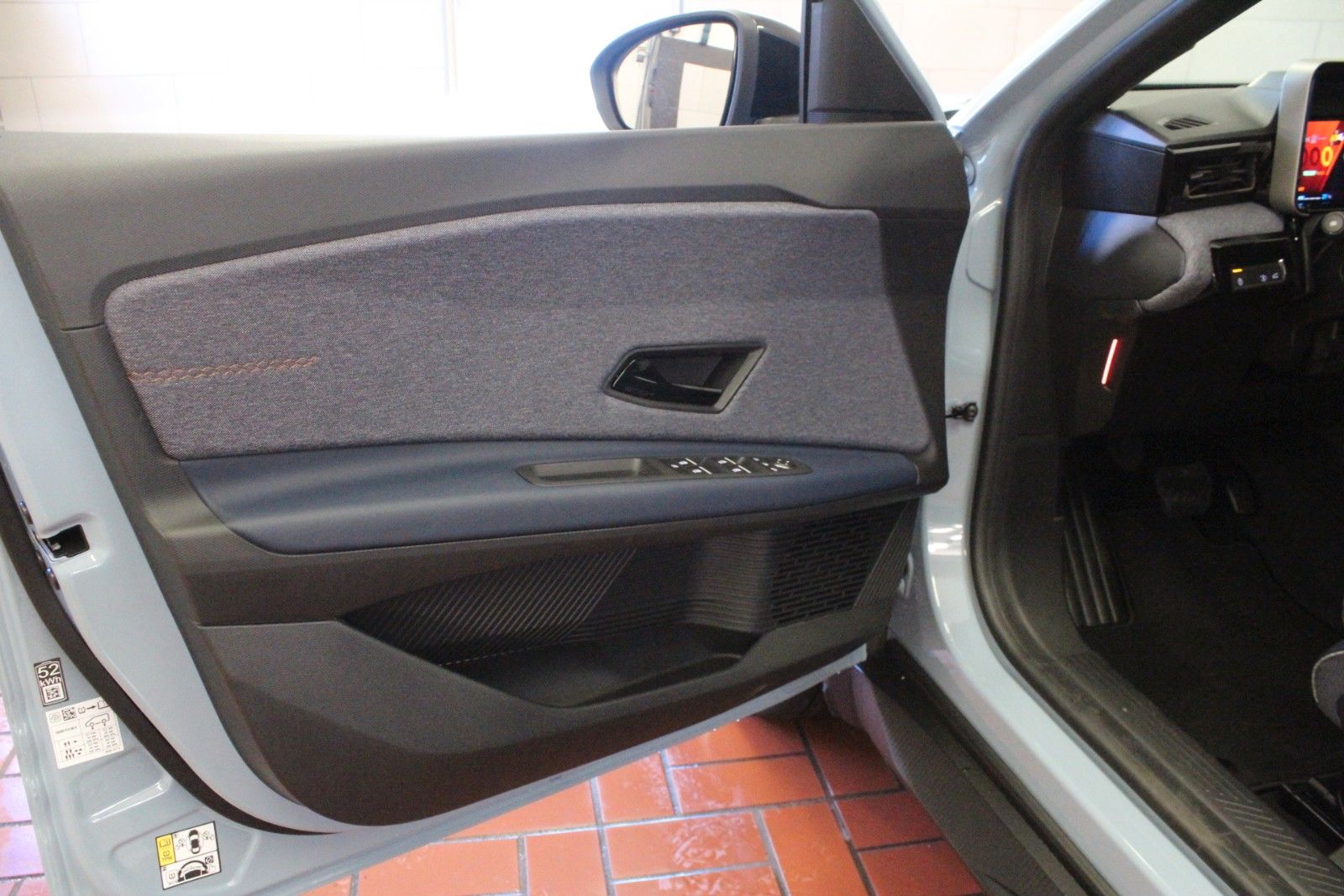 Fahrzeugabbildung Renault R 4 150 Comfort Range Techno*Winterpaket*