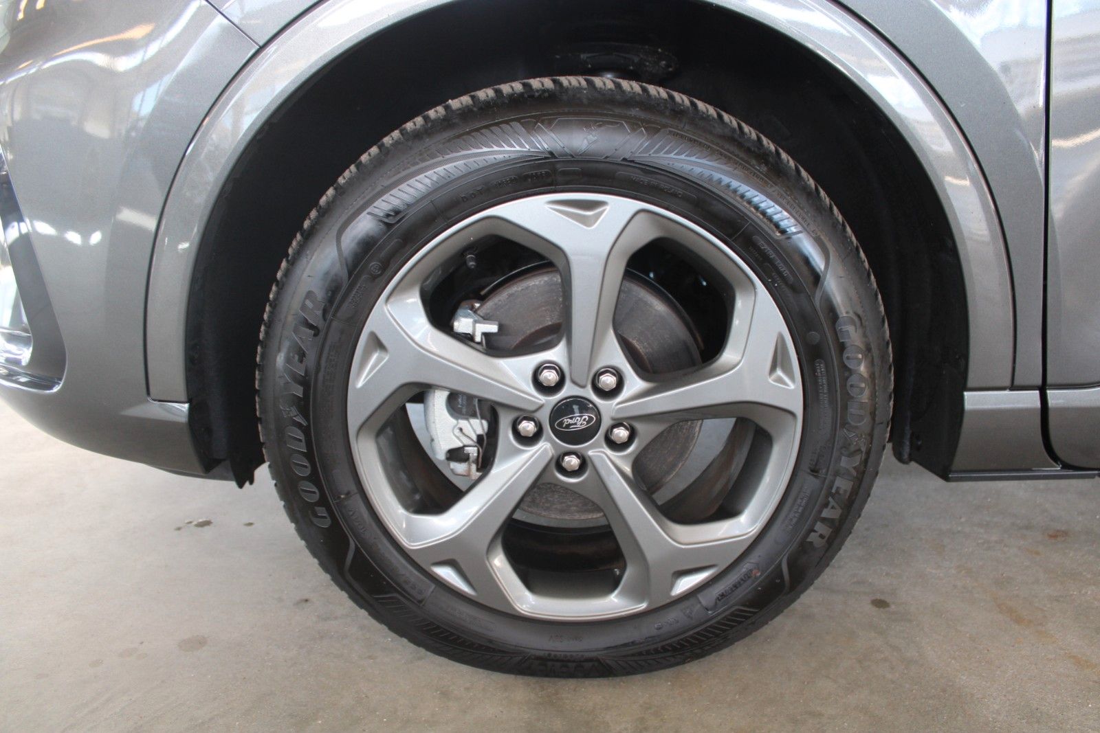 Fahrzeugabbildung Ford Kuga PHEV ST-Line GJR LED Cam WinterPaket uvm