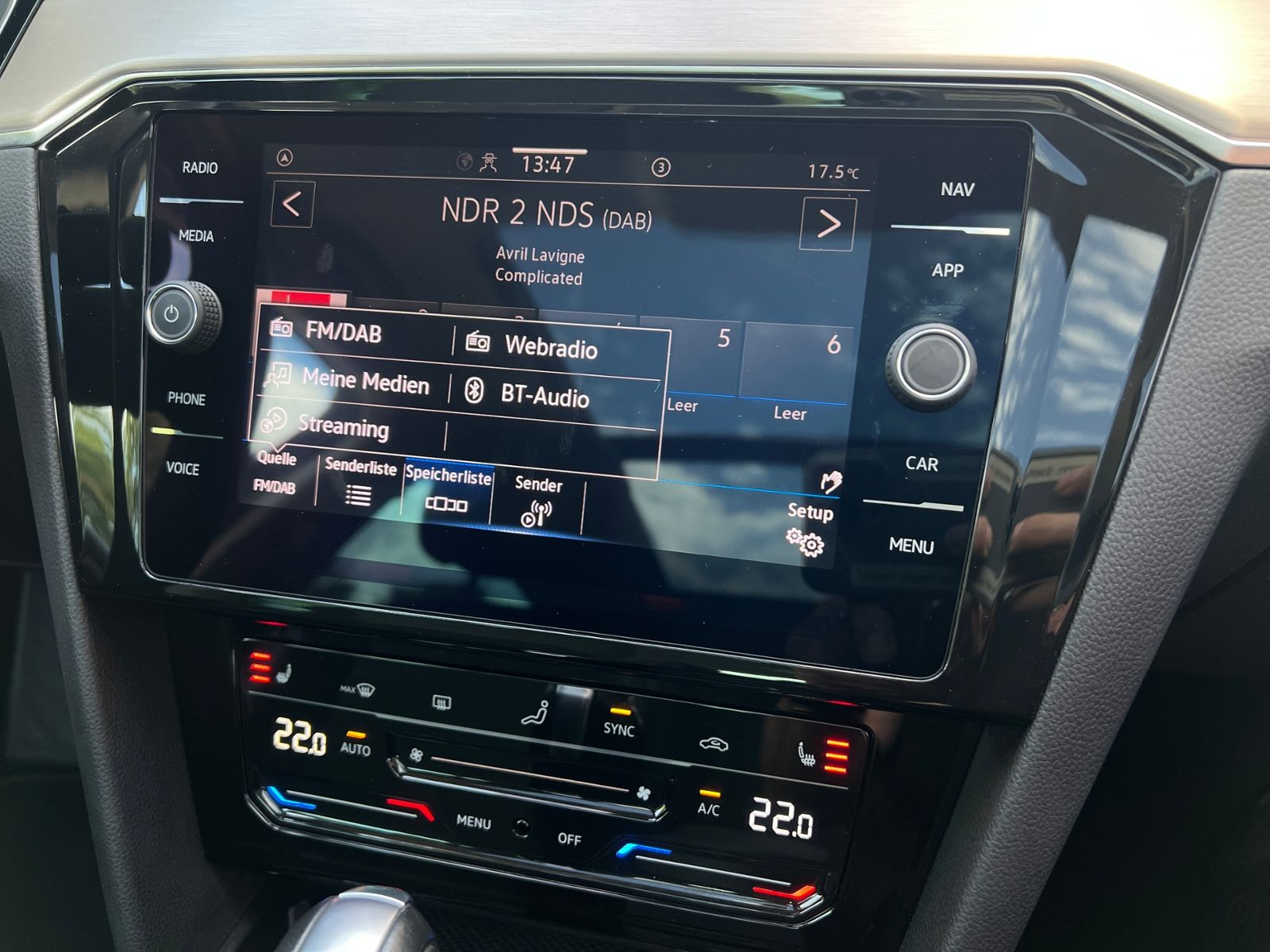 Fahrzeugabbildung Volkswagen Passat Variant Elegance 2.0 TDI DSG *AHK, IQ-Lig
