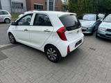 Kia Picanto Dream Team - Kia Picanto mit Benzin-Antrieb: Limousine