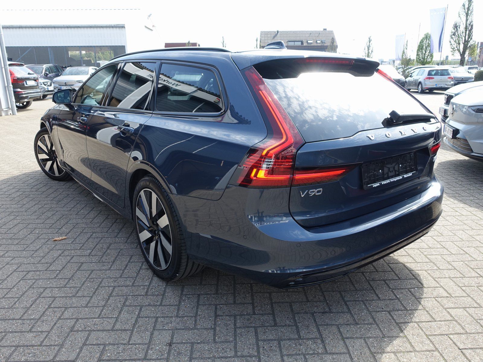 Volvo V90 Plus Dark T6 AWD Plug-in/HeadUp/360°Cam foto 4