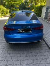 Audi A3 35 TFSI S tronic sport sport - Audi A3 Unfallwagen