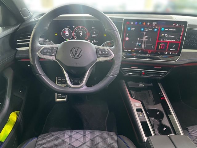 Fahrzeugabbildung Volkswagen Passat Variant 2.0 TDI DSG R-LINE AHK IQ.LIGHT K