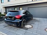Mercedes-Benz A 160 AMG Line - Mercedes-Benz A 160: AMG