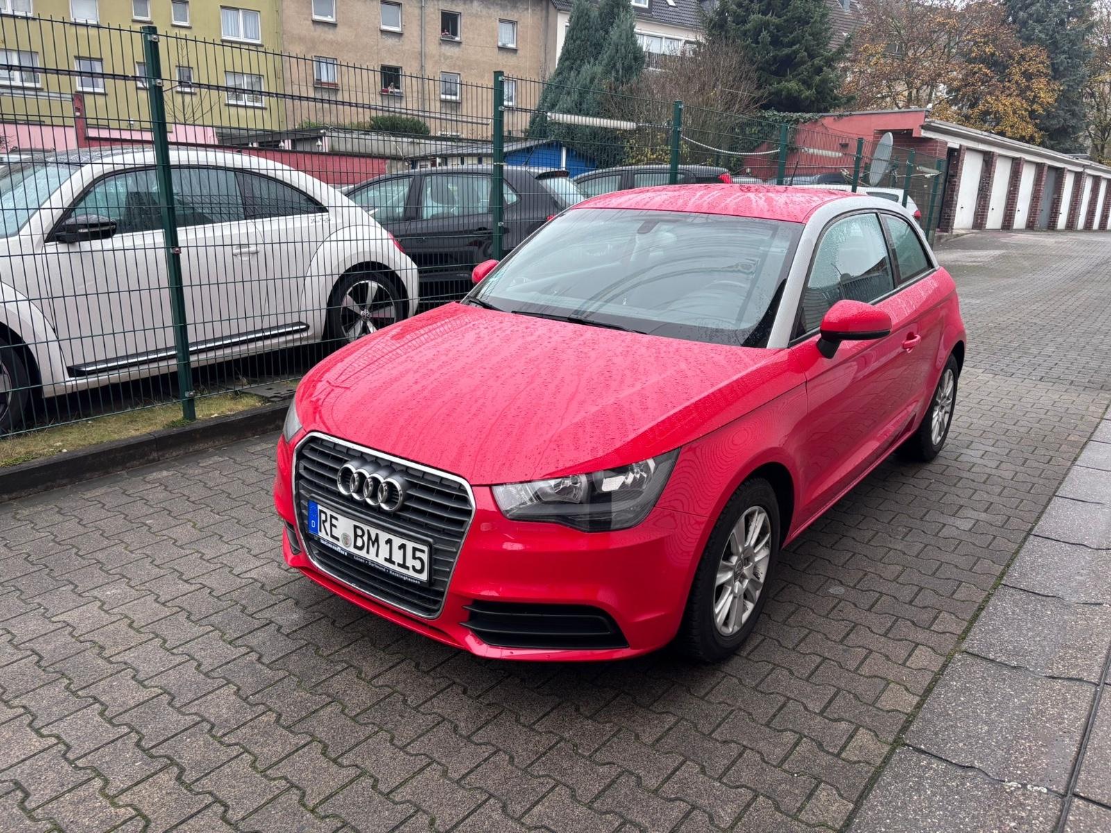 Audi A1 attraction 1 hand  tüv neu