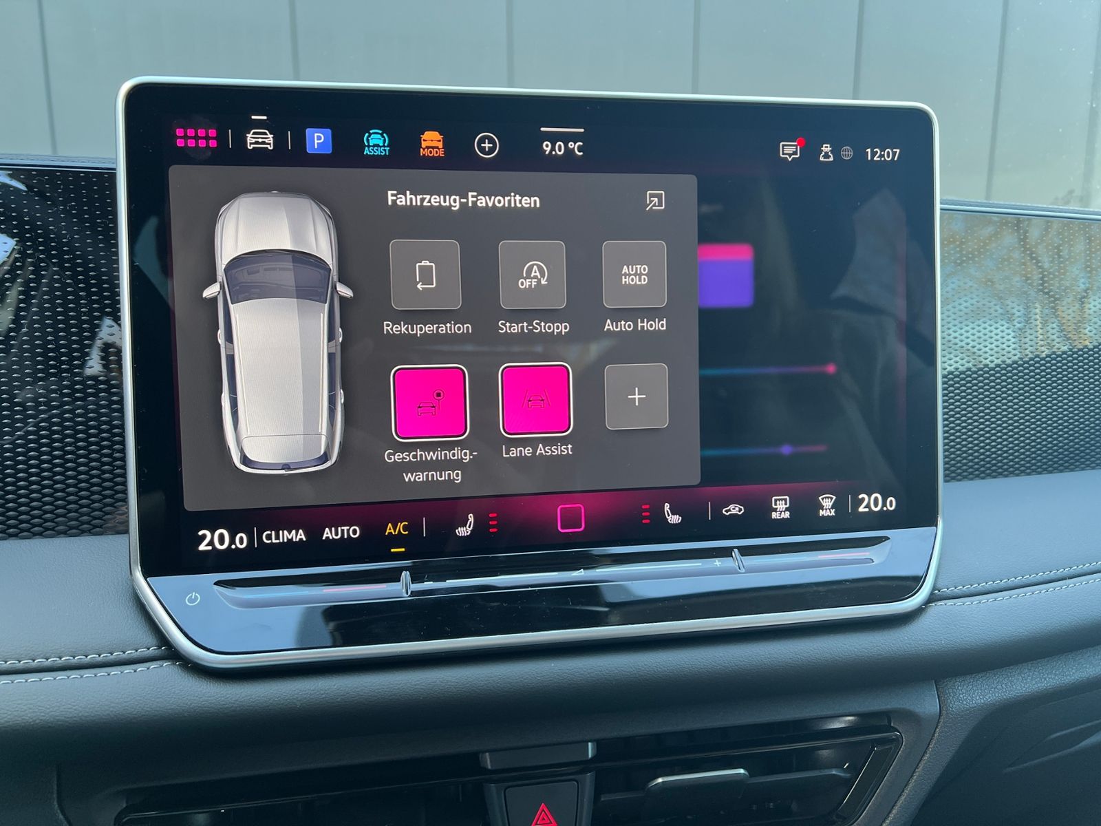 Fahrzeugabbildung Volkswagen Tiguan LIFE 1.5 eTSI DSG *AHK, LED Plus, Kamera,