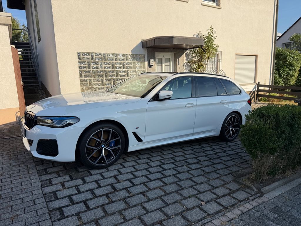 Image of BMW 530