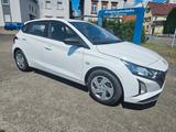 Hyundai i20 1.2 Kamera+PDC hi, Navi SOFORT! - Hyundai i20 New cars