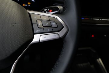 Volkswagen T-Roc - 12