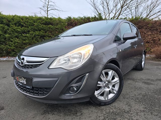 Opel Corsa D  1,4l 150 Jahre Opel Sitzheizung