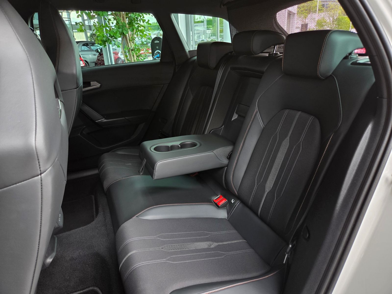 Fahrzeugabbildung CUPRA Leon Sportstourer VZ 1.4 e-Hybrid SHZ LED NAVI