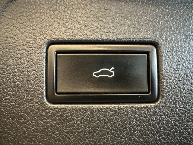 Volkswagen Passat *AHK*SZHZ*PANO*ACC*NAVI*