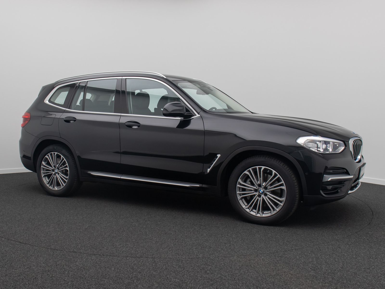 Fahrzeugabbildung BMW X3 xD30d Luxury Line DAB Kamera LED Alarm 19Zoll