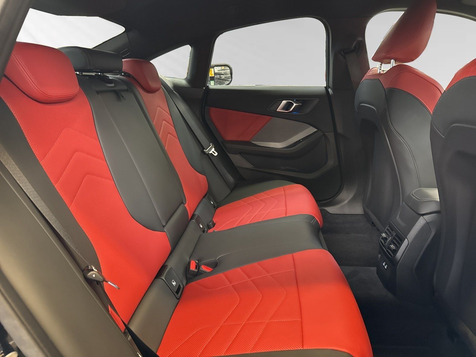 BMW 218 Gran Coupé - Bild 14